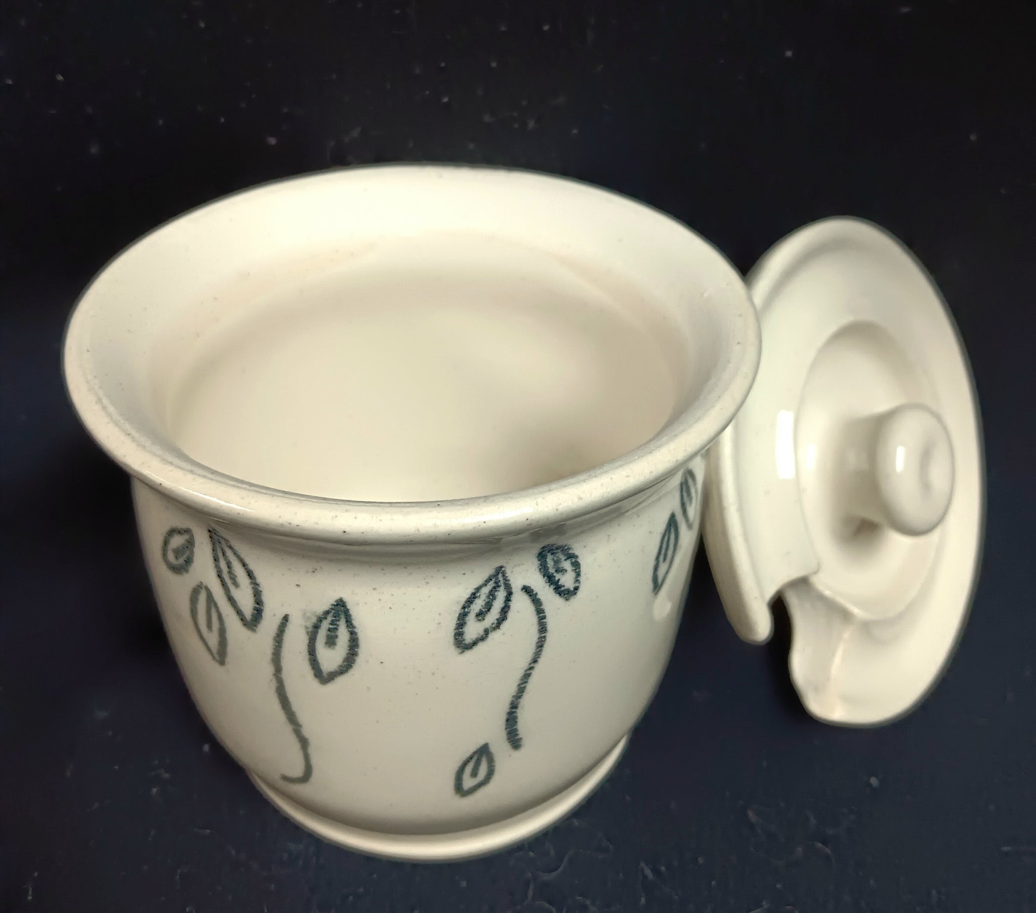 Lidded Pot 2 with leaf/vine