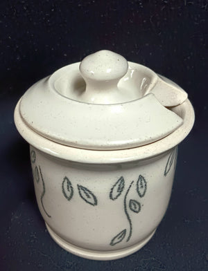 Lidded Pot 1 with leaf/vine