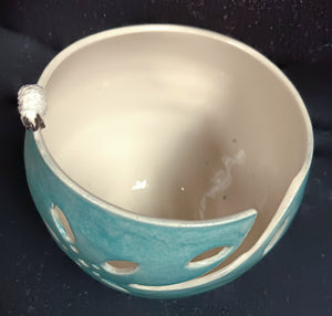 Yarn Bowl 16