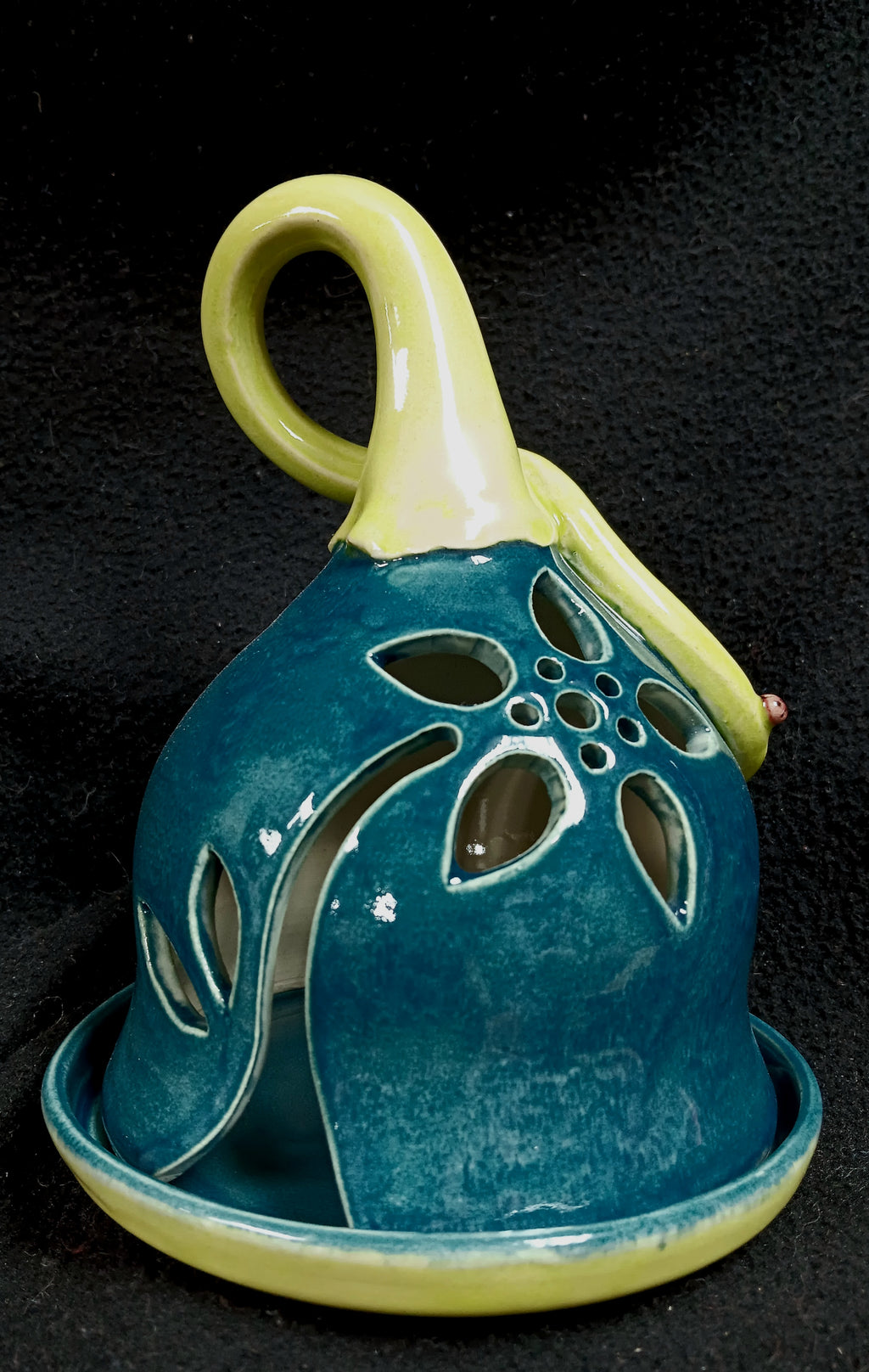 Yarn Bowl 1 (Bell with plate)