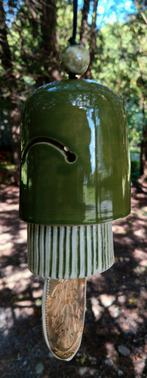 Double Bell, Leaf clapper