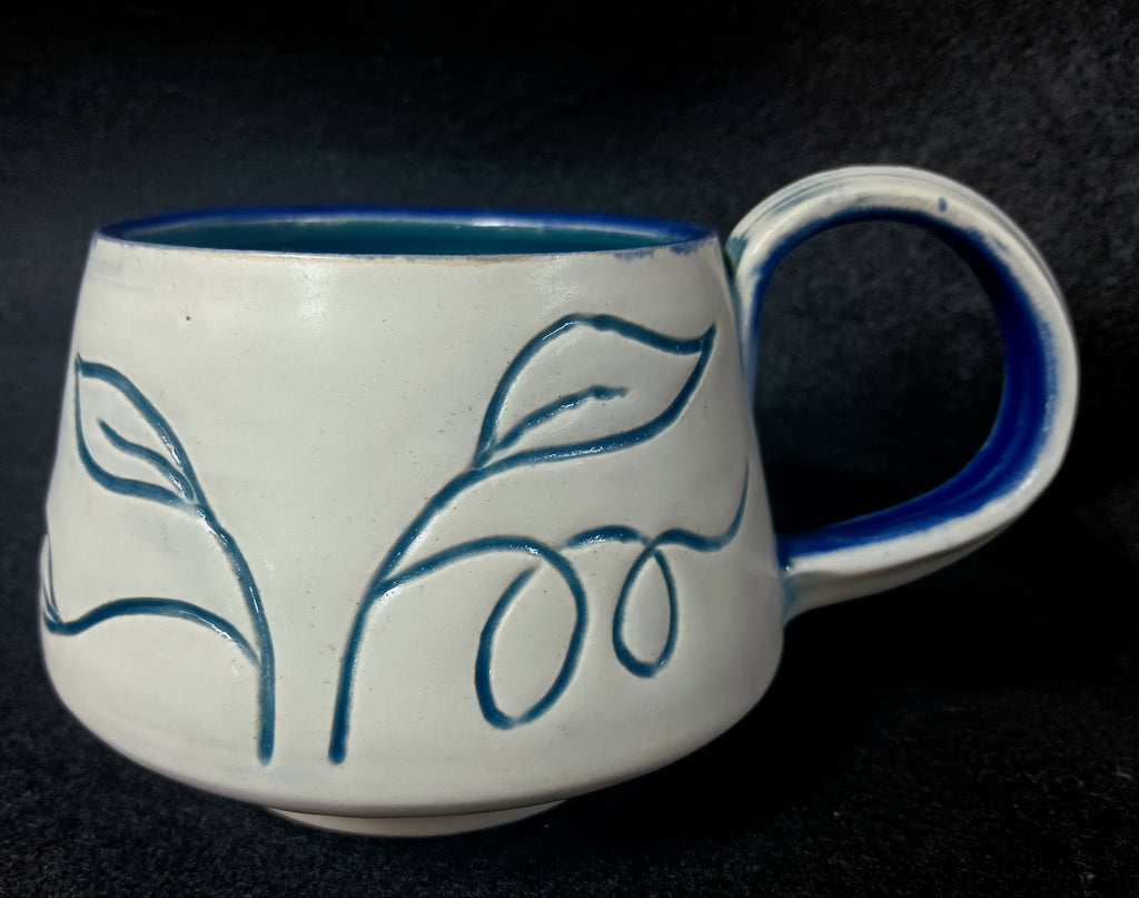 Kitchen: Mug, carved Vine, 12oz