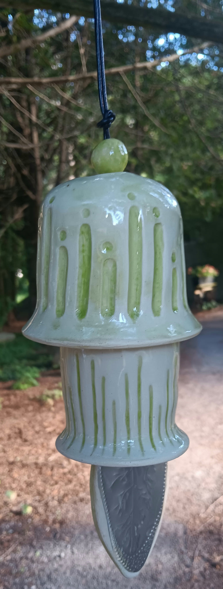 Garden: Bell (Double), Leaf clapper