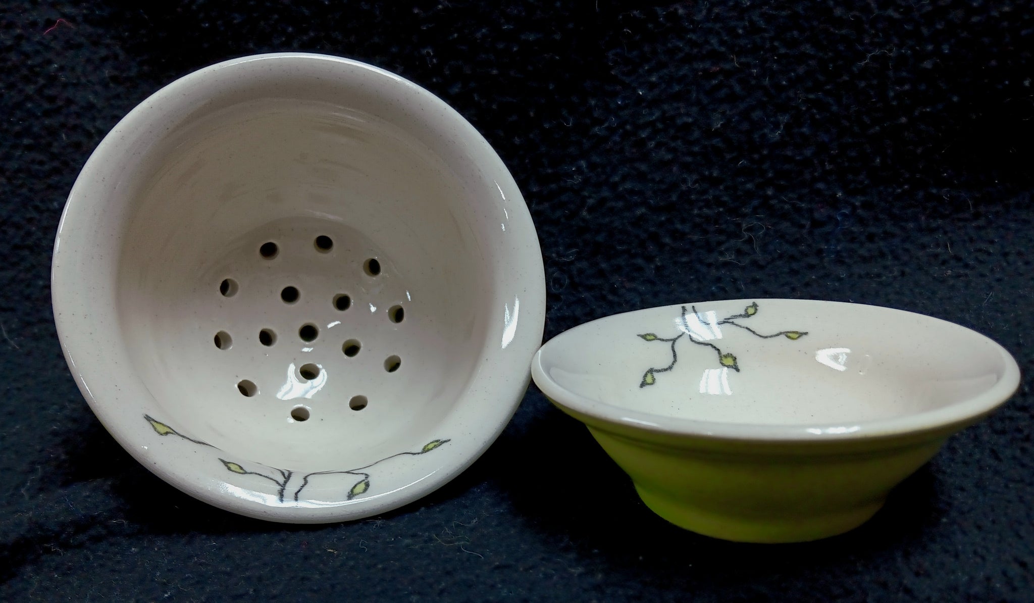 Berry Bowl 3 (Mini Colander) & Dish