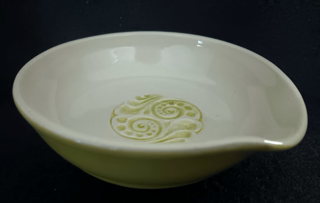 Kitchen: Spoon Rest 1/Teabag Holder